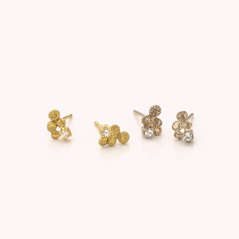 gouden oorstekers bloemknopjes met diamant