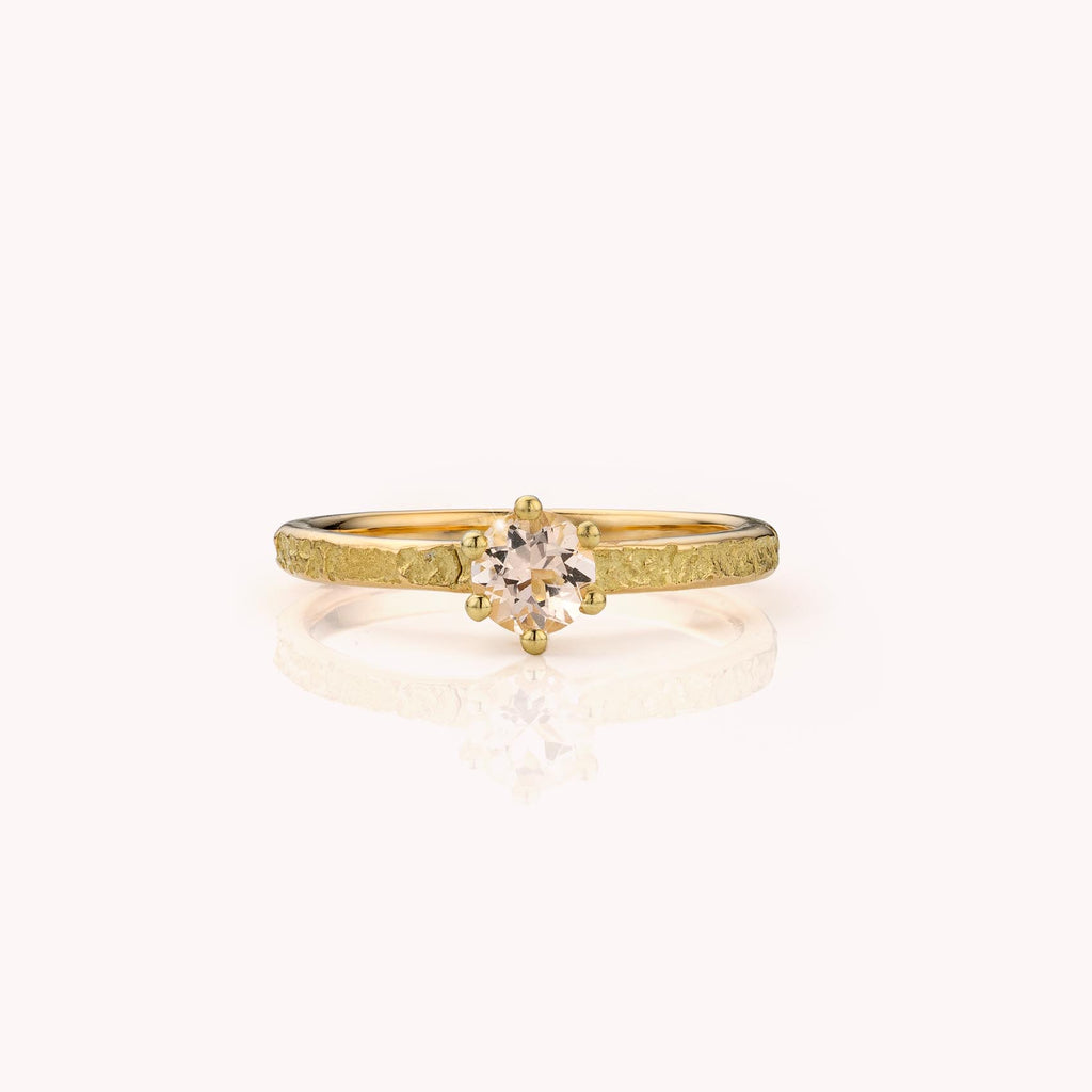 gouden ring solitair met morganiet