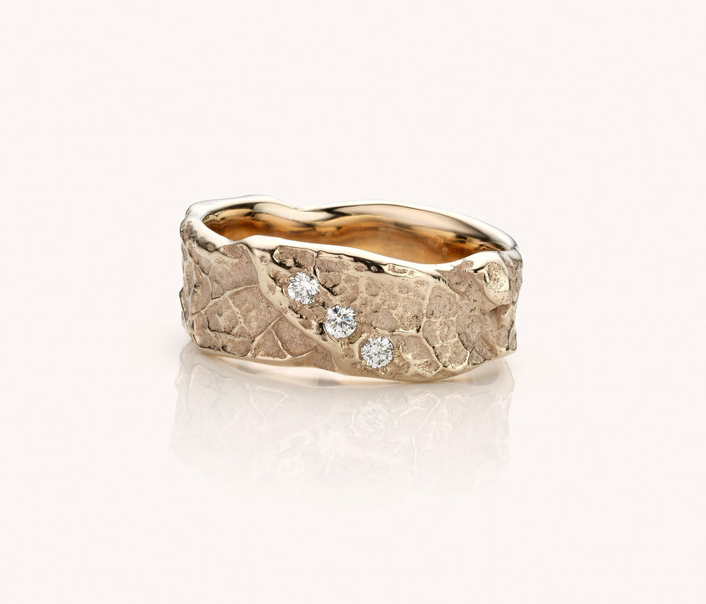 ring met nervenmotief in witgoud en  diamanten