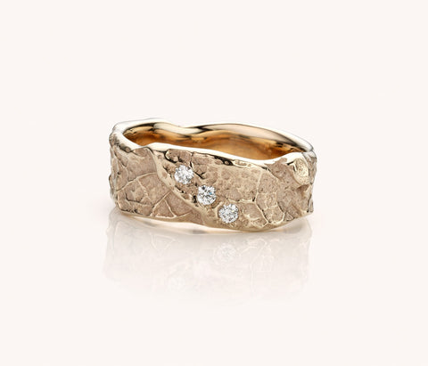 ring met nervenmotief in witgoud en  diamanten